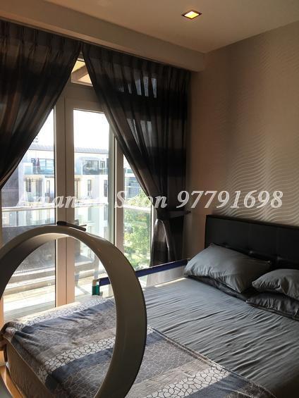 Carlyx Residence thumbnail photo